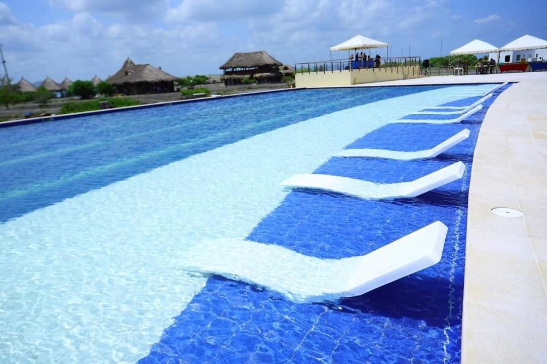 Puerto Caimán Cabana Puerto Velero מראה חיצוני תמונה