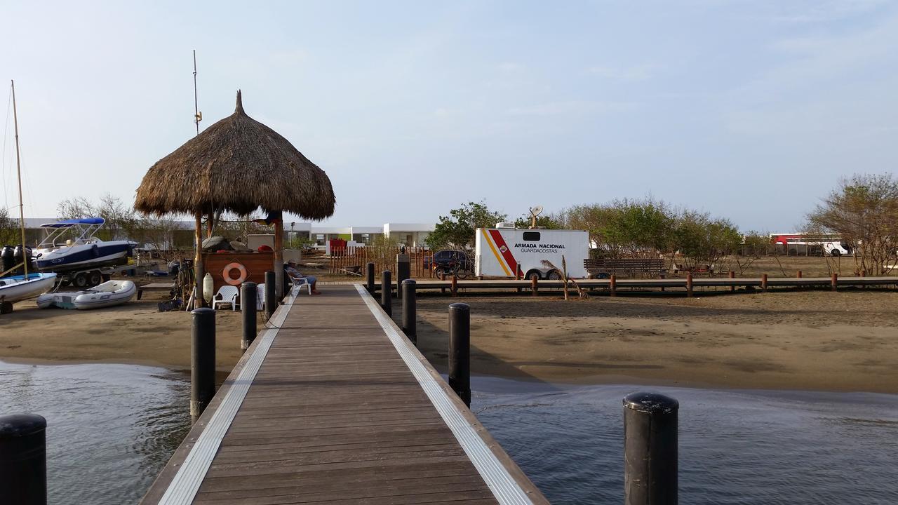 Puerto Caimán Cabana Puerto Velero מראה חיצוני תמונה